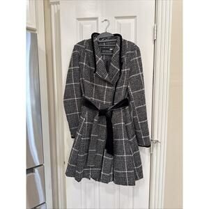 Women’s Guess Coat, Black And White Plaid